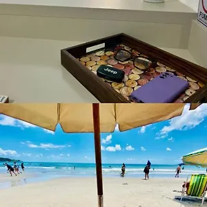 Bombas/ Bombinhas, A 50m Do Mar, 2 Quartos, Com Churrasqueira Na Sacada, Ar E Wi-fi Bombinhas